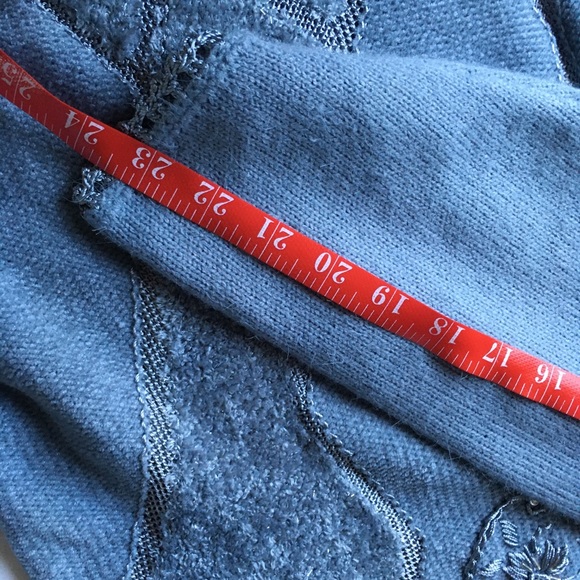 Sweater - Picture 7 of 8